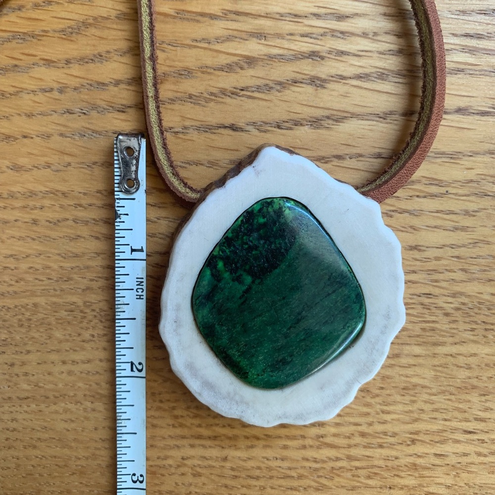 Green magnesite antler necklace Handmade - Picture 3 of 3